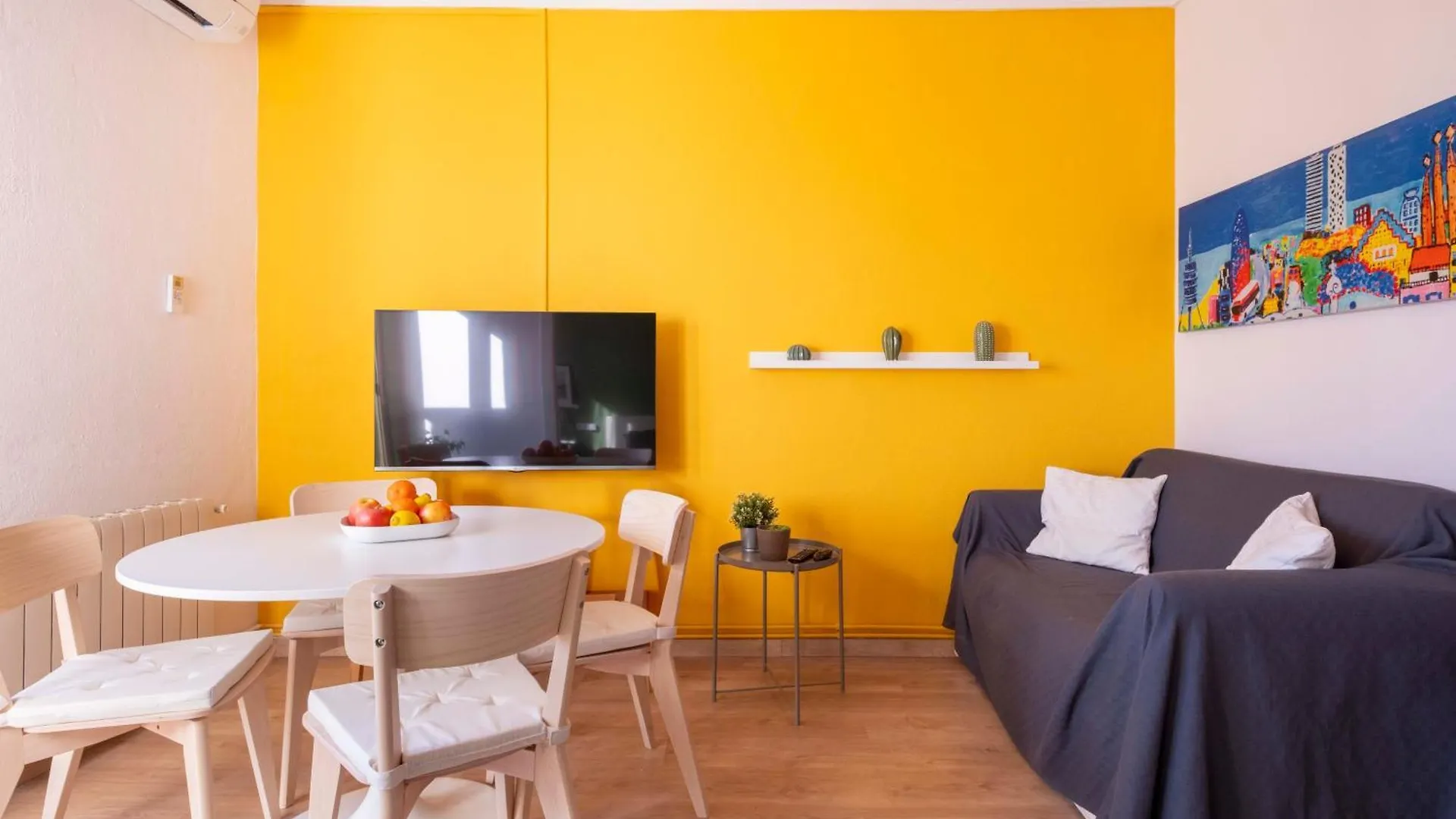 Sunny Apt Barcelona 22@ location